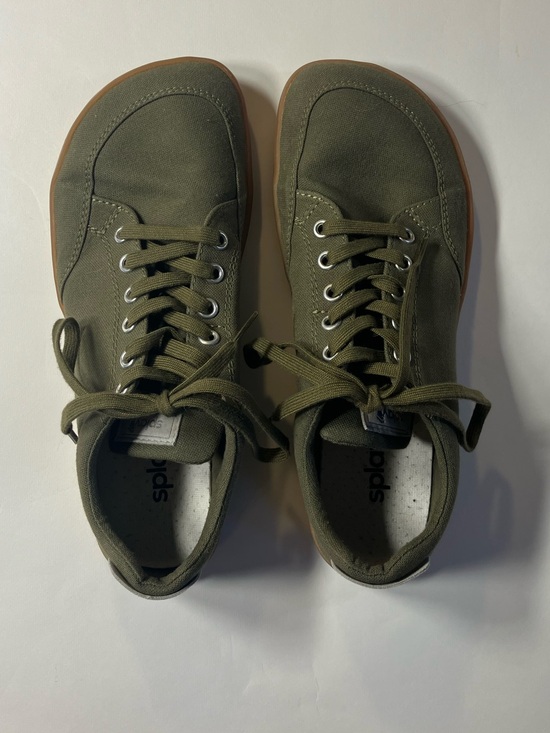 Splay Shoes - Women's Olive Canvas Lace-Up Sneakers by spls